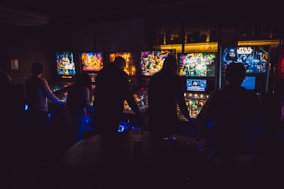 The Role of Gameplay Information in Online Gaming